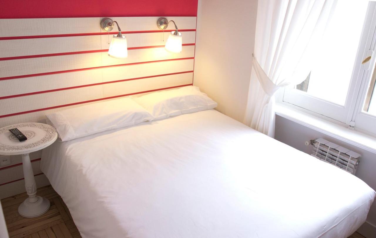 Burgo Hostal Boreal Mistral מראה חיצוני תמונה