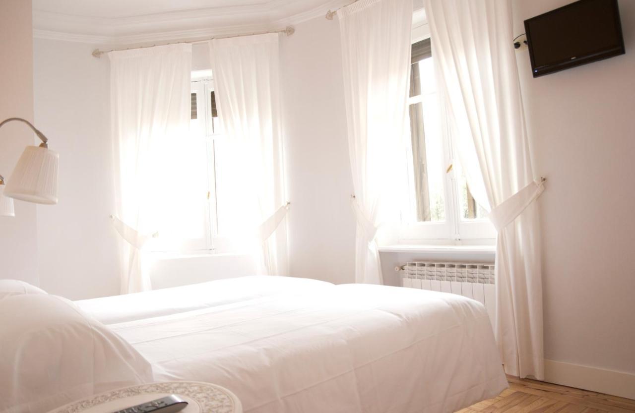 Burgo Hostal Boreal Mistral מראה חיצוני תמונה